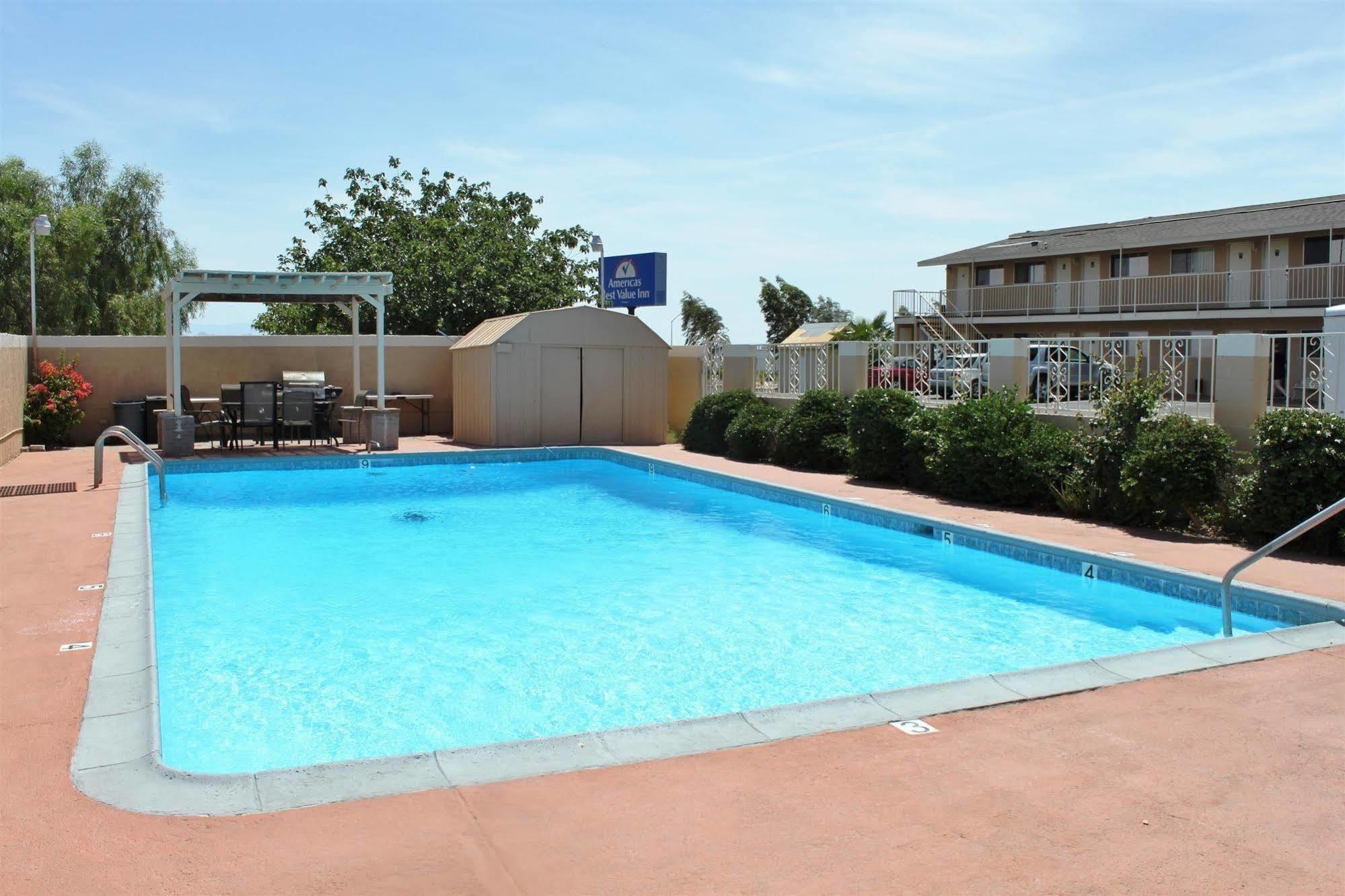 Americas Best Value Inn Needles Exterior photo