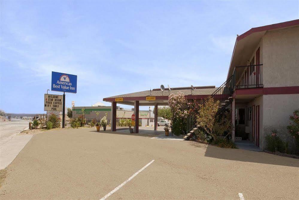 Americas Best Value Inn Needles Exterior photo